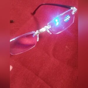 Blue light blocker reading glasses +3.00 lightweight comfort fit flex ear piece.
